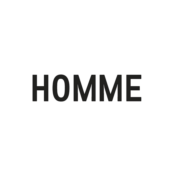 1 - Etre chic pour aller voir un match